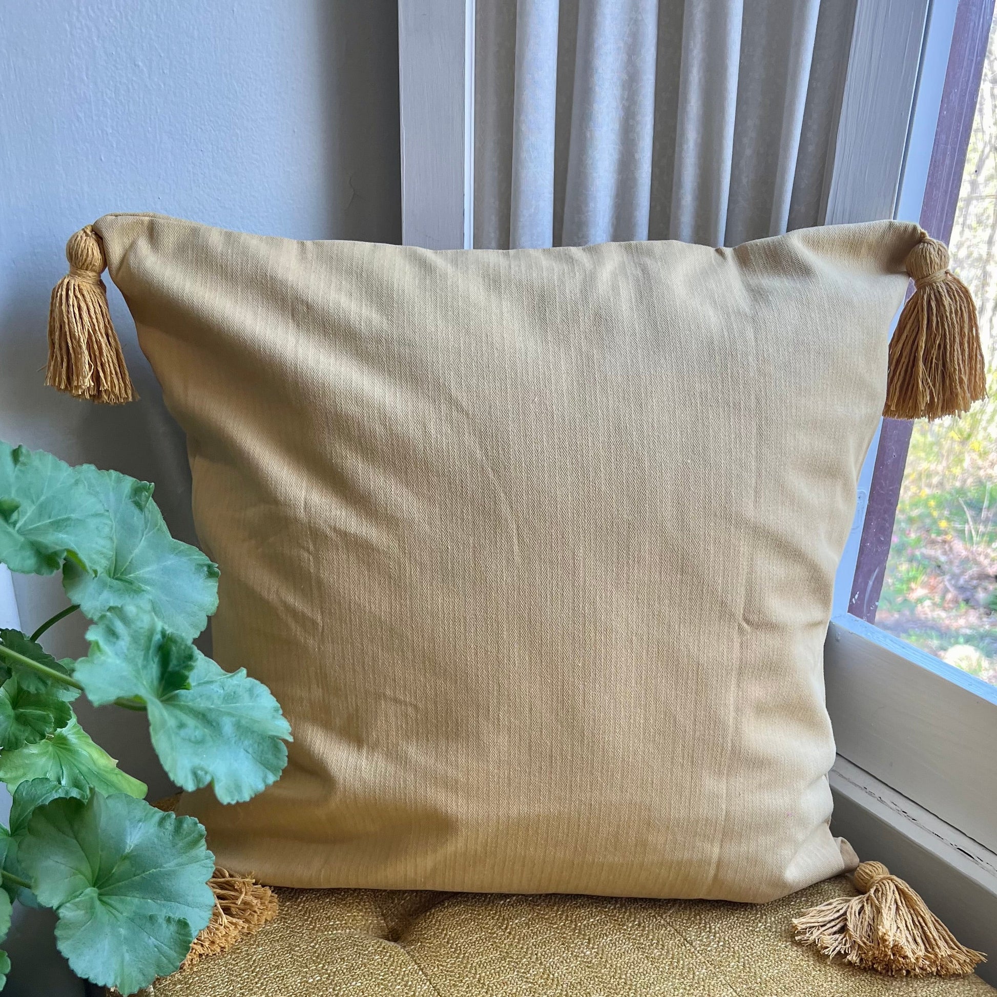 Goldenrod Pearl Scallop Tassel Pillow Cover